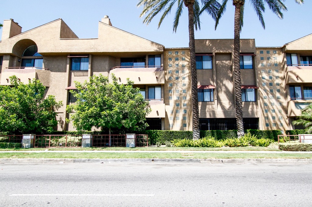 Reseda Condos For Sale